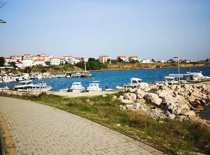 Ticic Διαμέρισμα Povljana