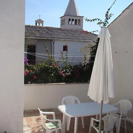 Ticic Appartement Povljana