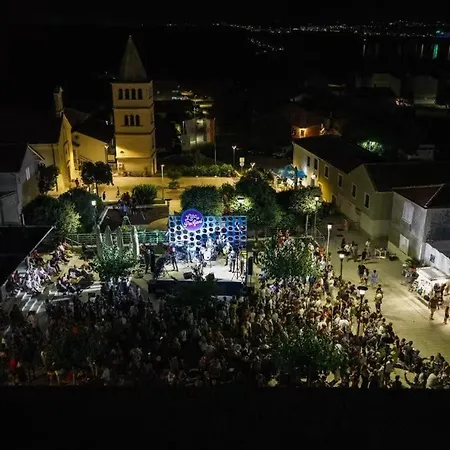 Ticic Διαμέρισμα Povljana