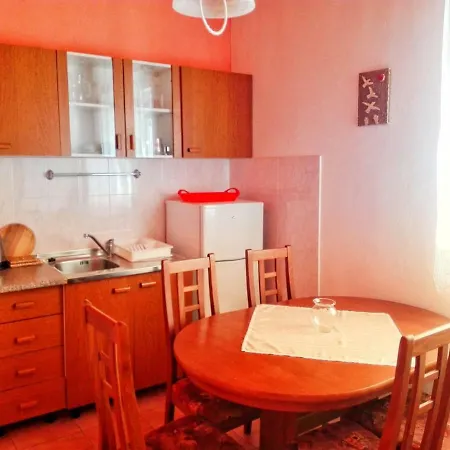 Appartement Ticic Povljana