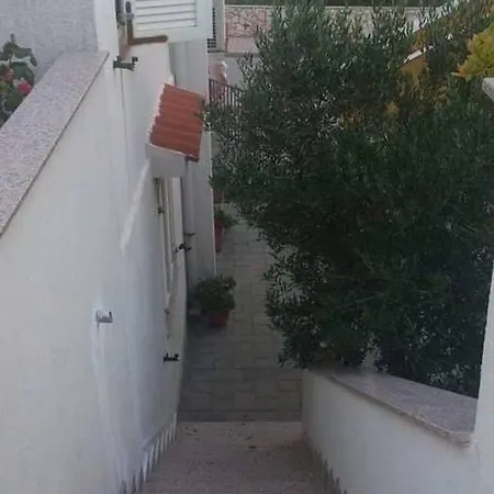 Ticic Apartment